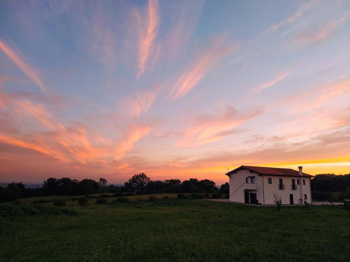 Agriturismo Casale Lisalola Sutri Exterior foto